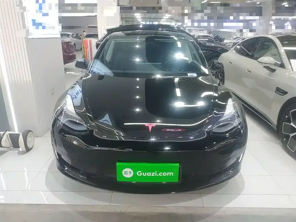 Tesla Model 3 — фото 3