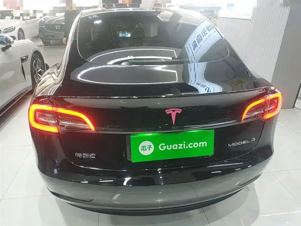 Tesla Model 3 — фото 6