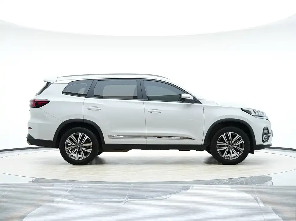 Chery Tiggo 8 — фото 3