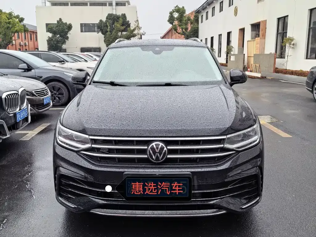 Volkswagen Tiguan L — фото 3