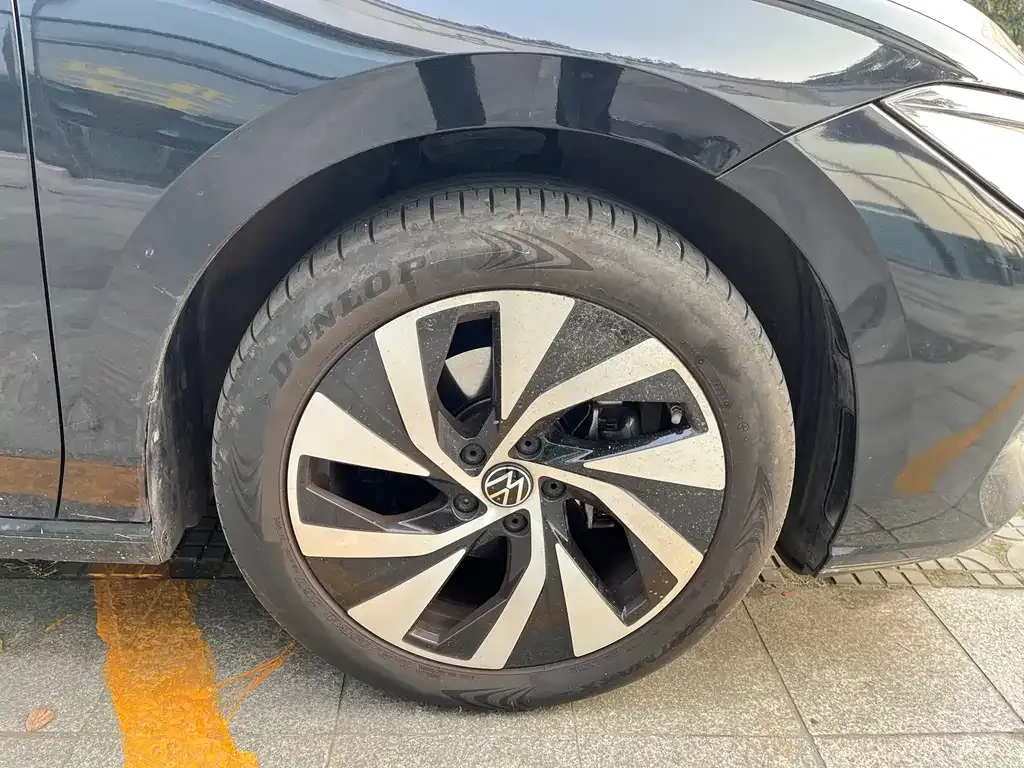 Volkswagen Passat — фото 8
