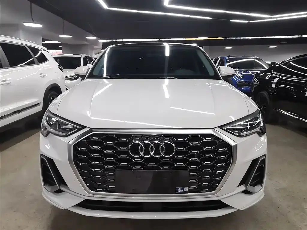 Audi Q3 Sportback — фото 8