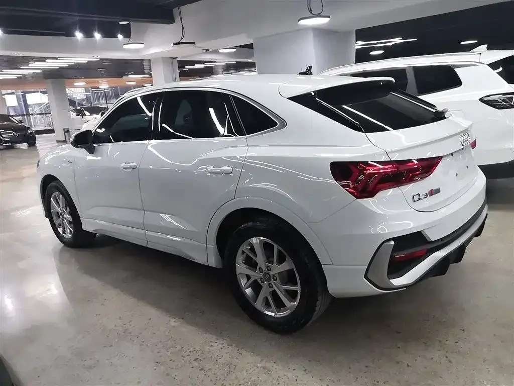 Audi Q3 Sportback — фото 6