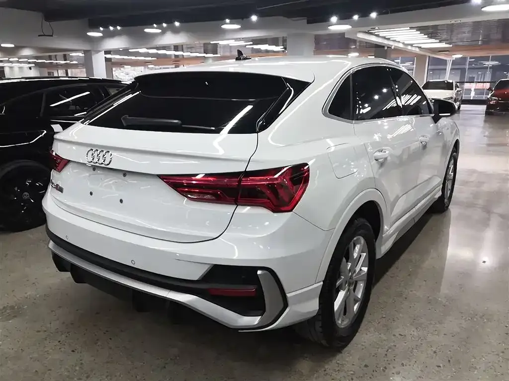 Audi Q3 Sportback — фото 3