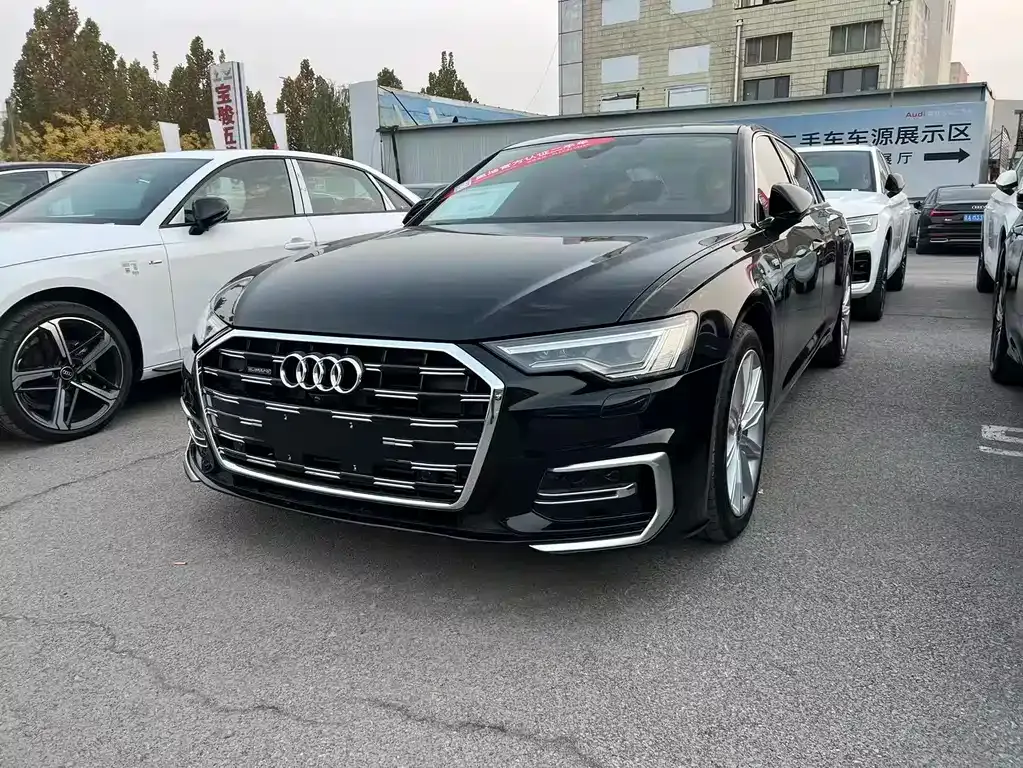 Audi A6L — фото 1