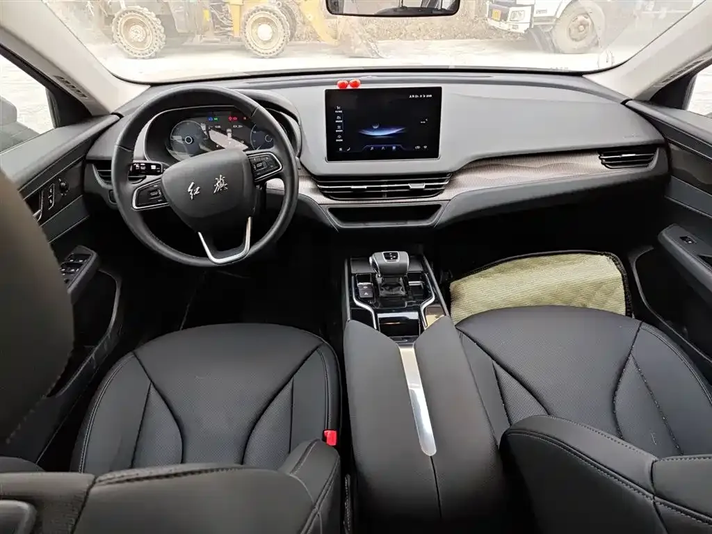 Hongqi E-QM5 — фото 9