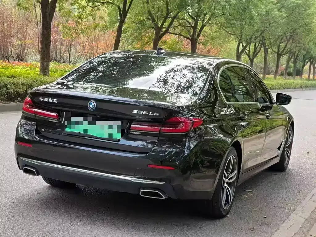 BMW 5 Series New Energy — фото 6
