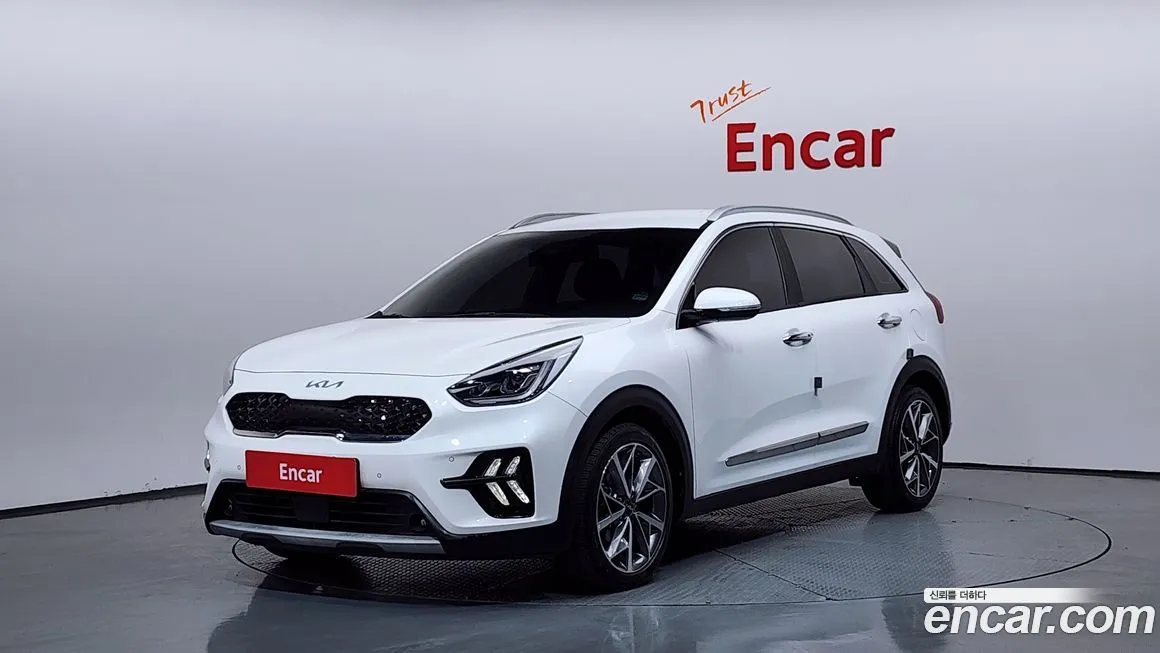 Kia Niro — фото 1