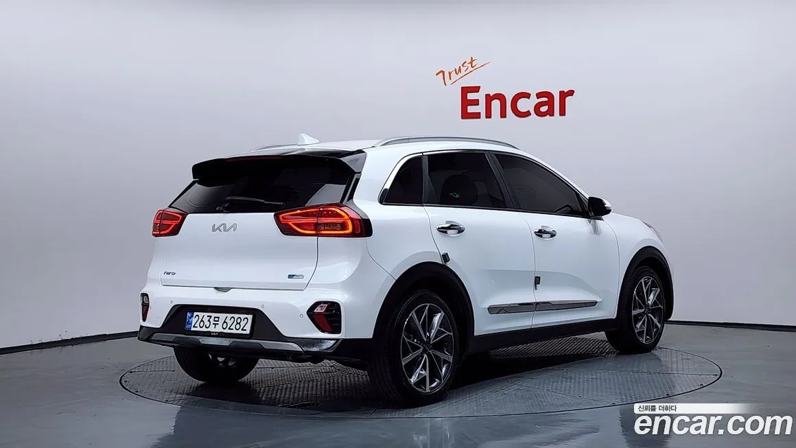 Kia Niro — фото 2