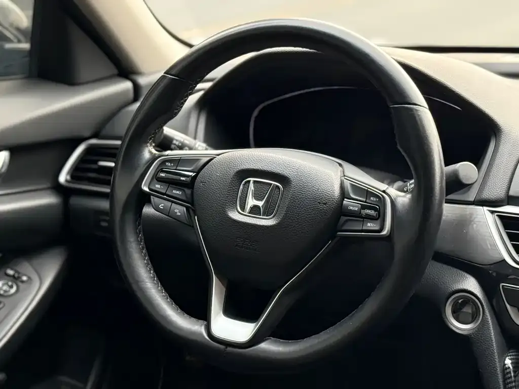 Honda Inspire — фото 8