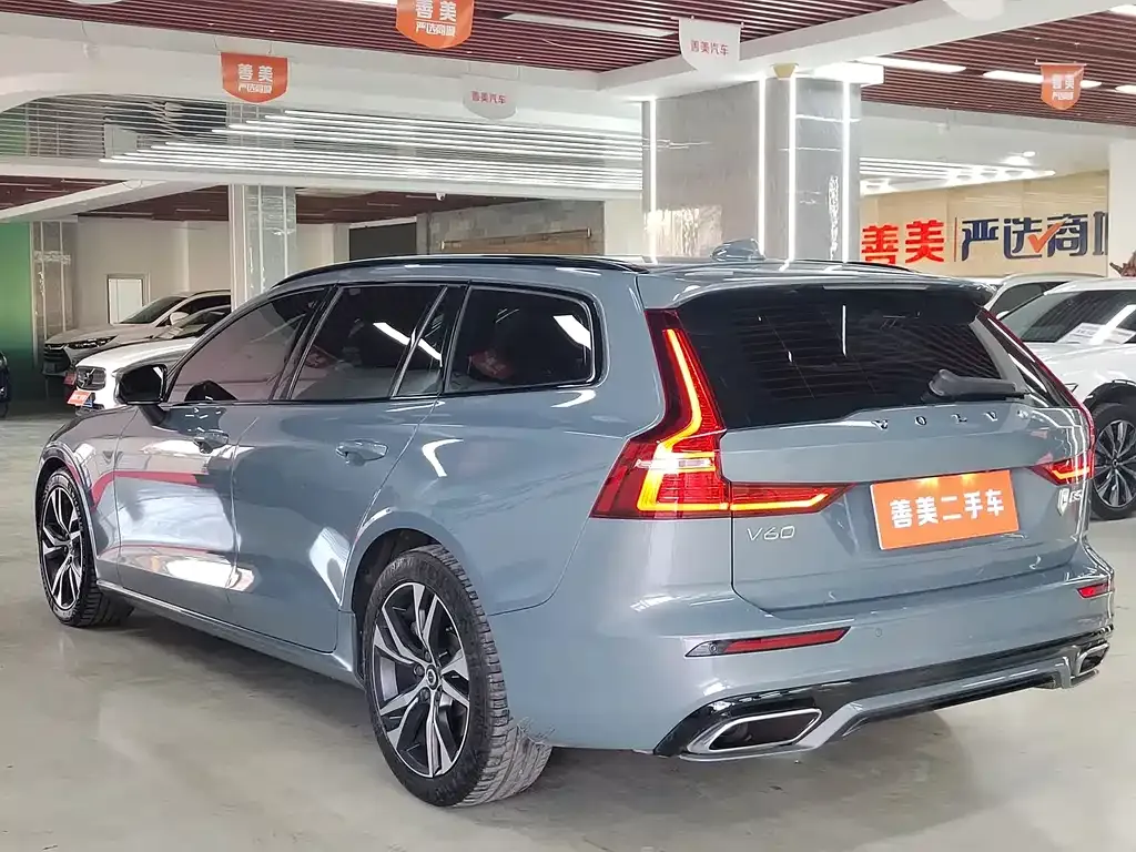 Volvo V60 — фото 10