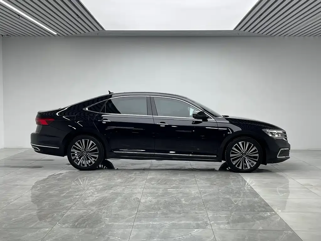 Volkswagen Passat — фото 5