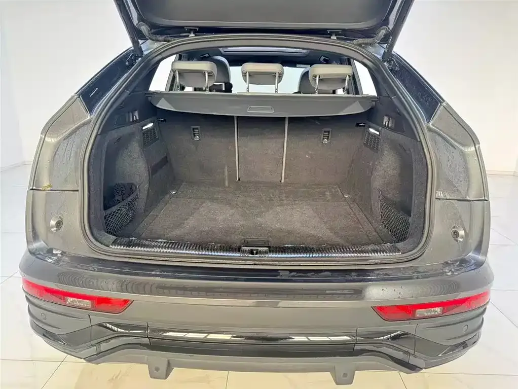 Audi Q5L Sportback — фото 8