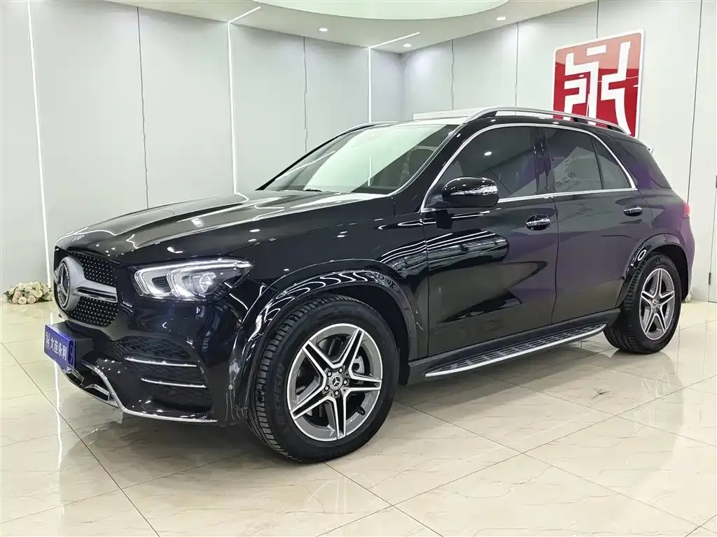 Mercedes-Benz GLE — фото 1