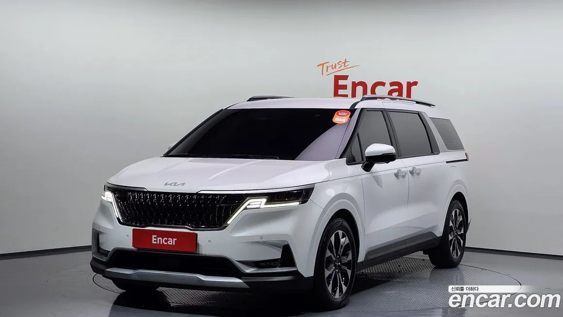 Kia Carnival — фото 1