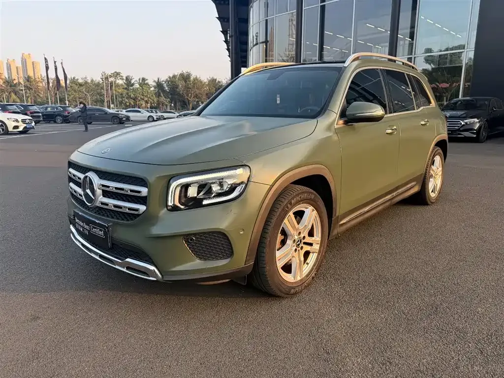 Mercedes-Benz GLB — фото 1