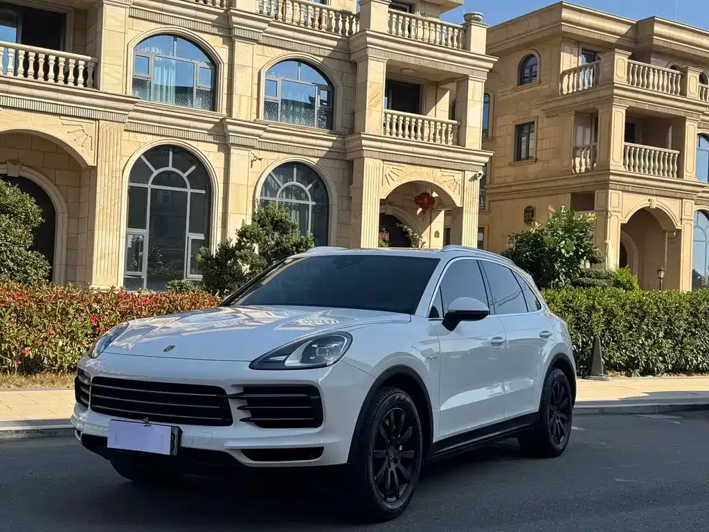 Porsche Cayenne Hybrid — фото 1