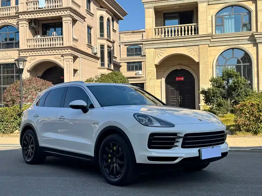 Porsche Cayenne Hybrid — фото 9