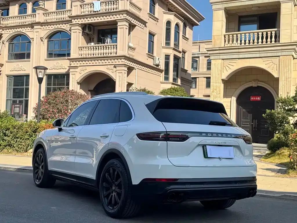 Porsche Cayenne Hybrid — фото 2