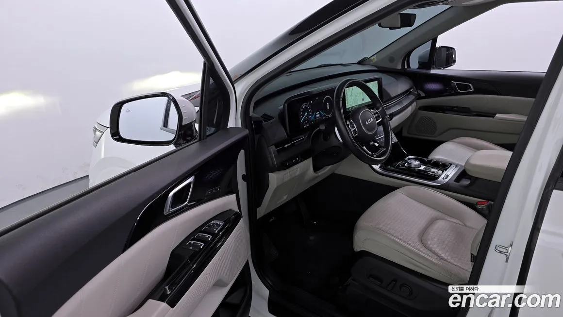 Kia Carnival — фото 10