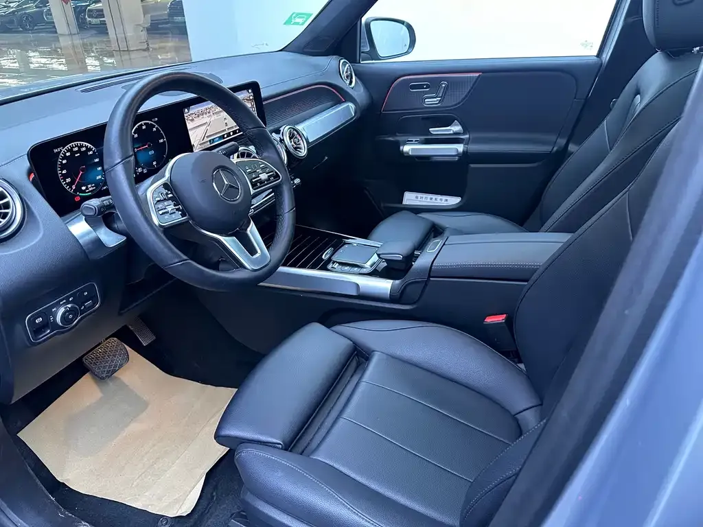 Mercedes-Benz EQB — фото 10