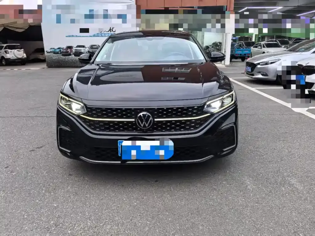 Volkswagen Passat — фото 6