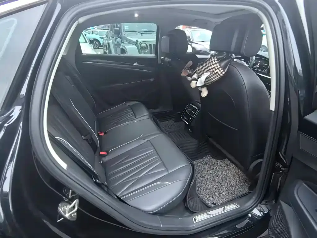 Volkswagen Passat — фото 8