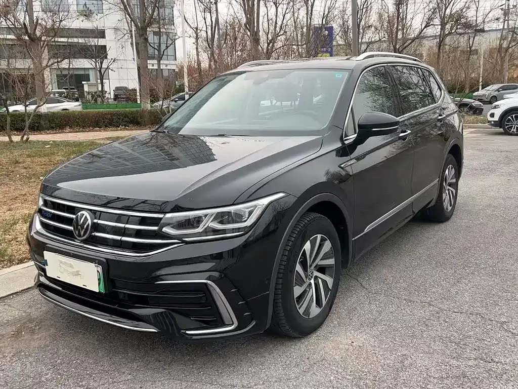 Volkswagen Tiguan L New Energy — фото 1