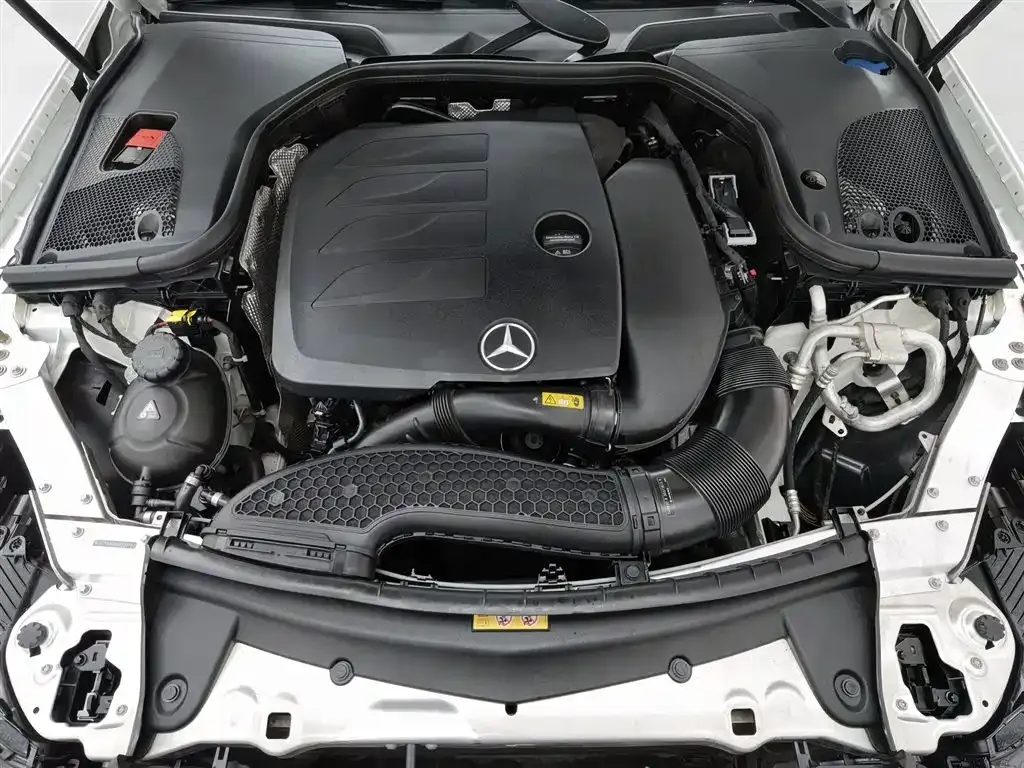 Mercedes-Benz E-Class (Import) — фото 3