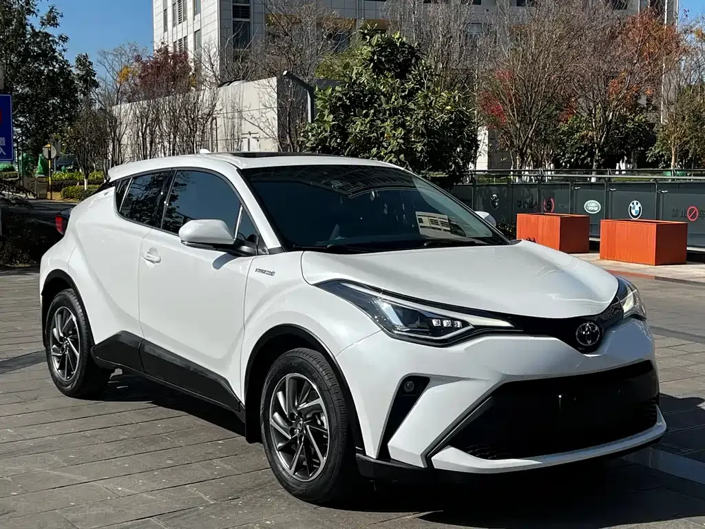 Toyota C-HR — фото 8
