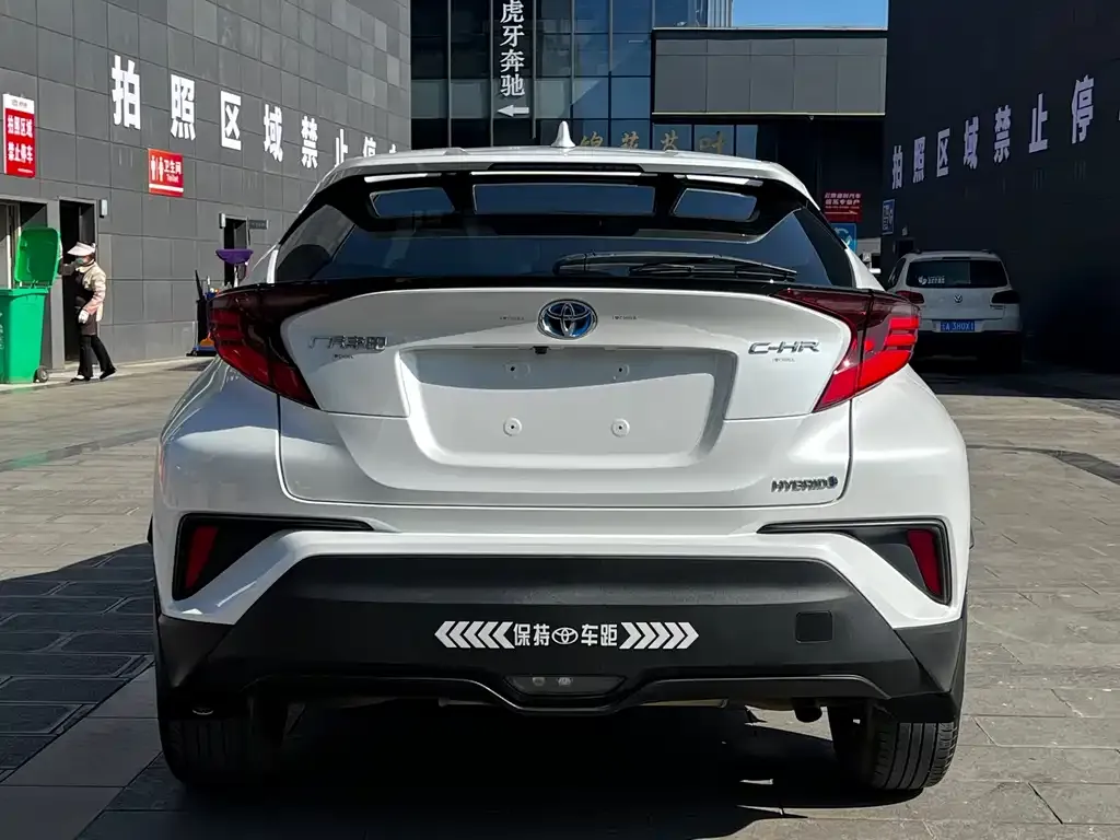 Toyota C-HR — фото 5