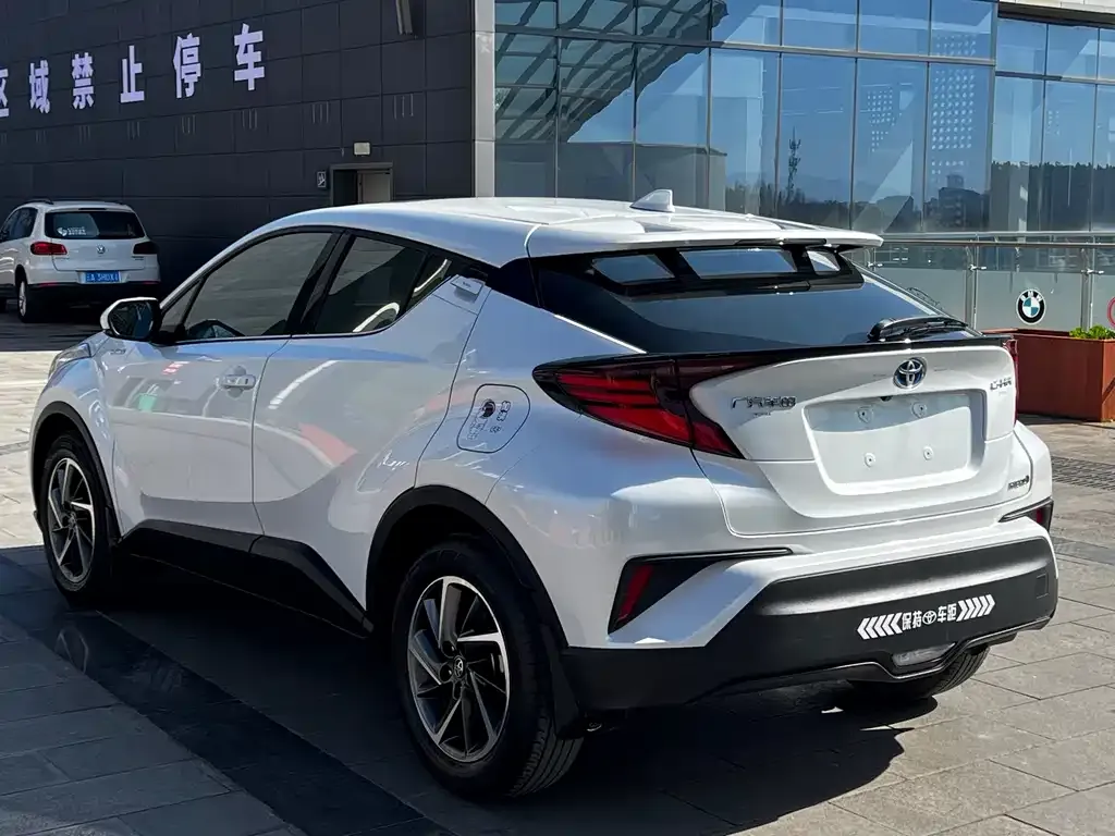 Toyota C-HR — фото 3