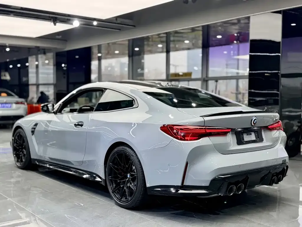BMW M4 — фото 10