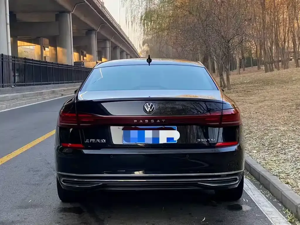 Volkswagen Passat — фото 5