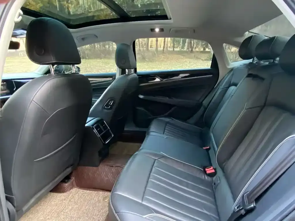 Volkswagen Passat — фото 2