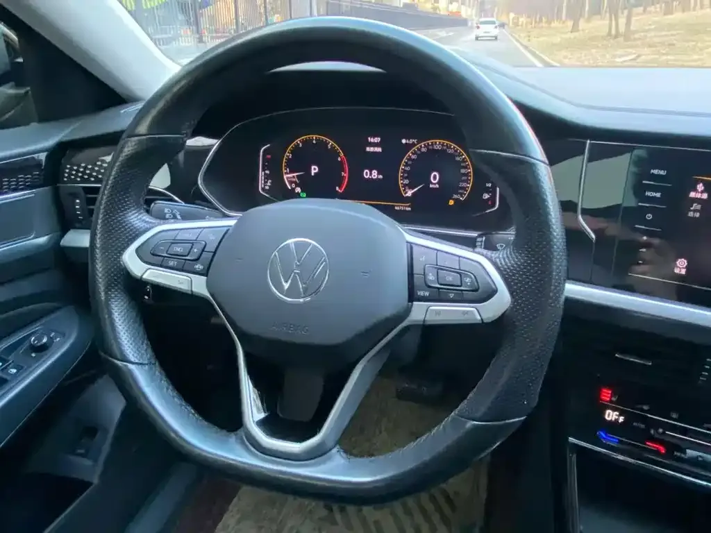 Volkswagen Passat — фото 3