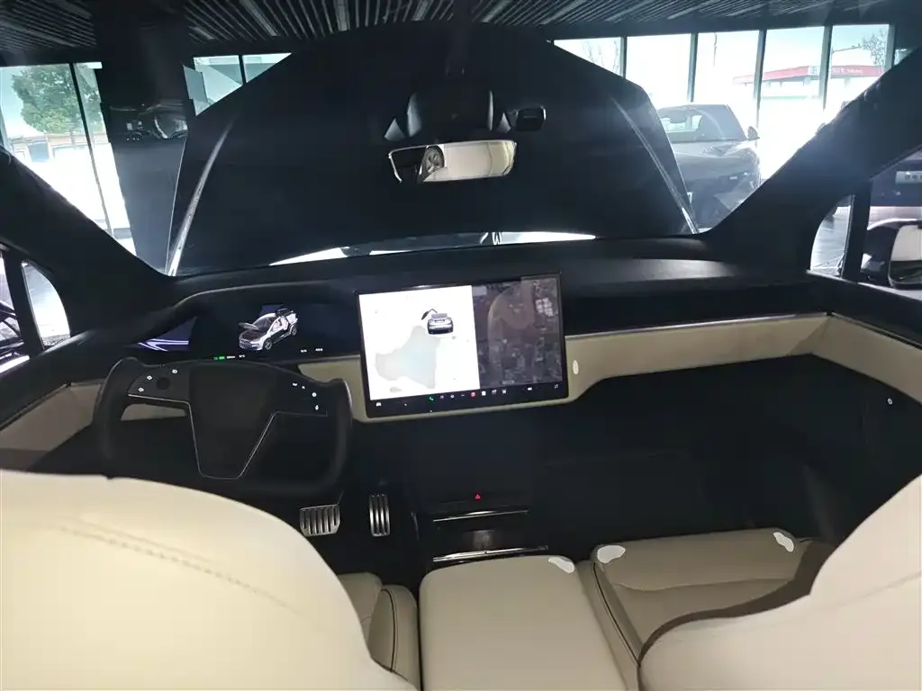 Tesla Model X — фото 4