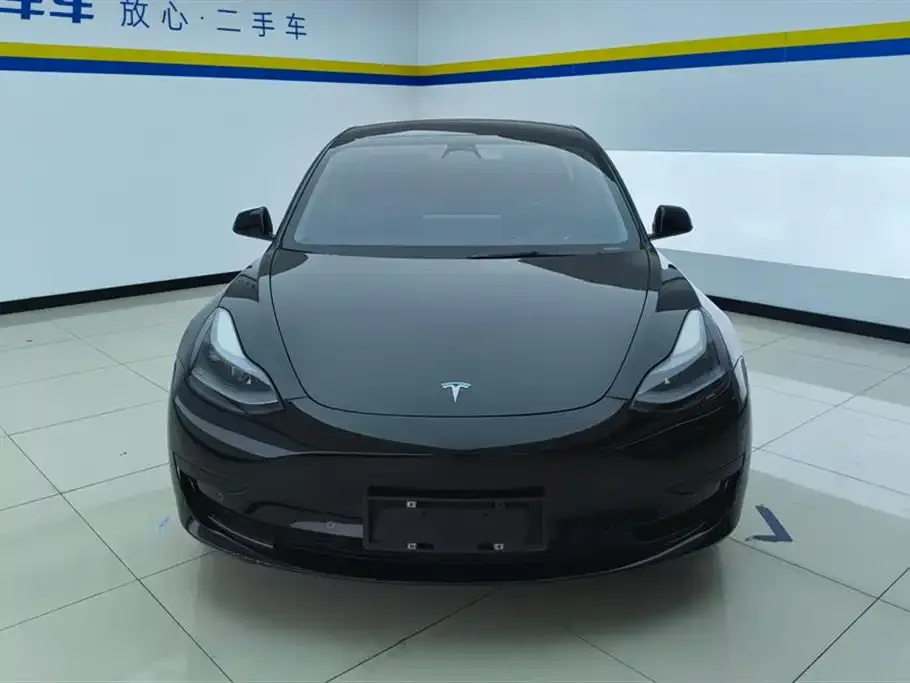 Tesla Model 3 — фото 4