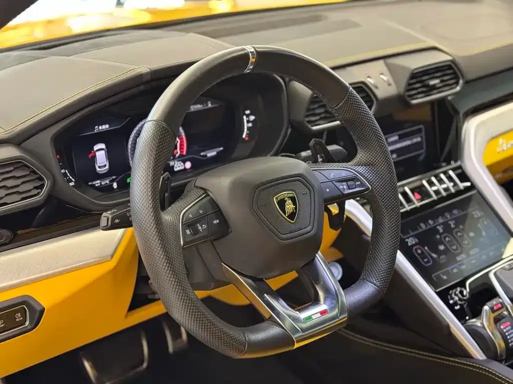 Lamborghini Urus — фото 4