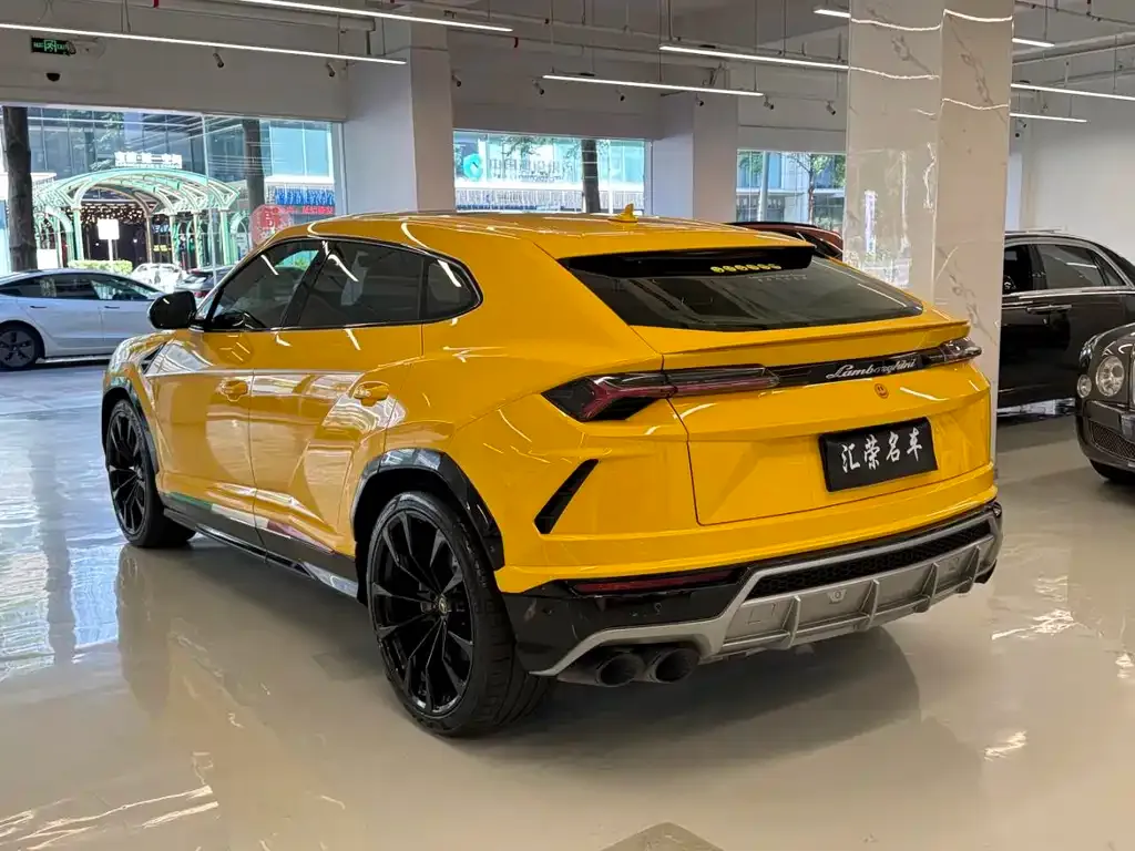 Lamborghini Urus — фото 8