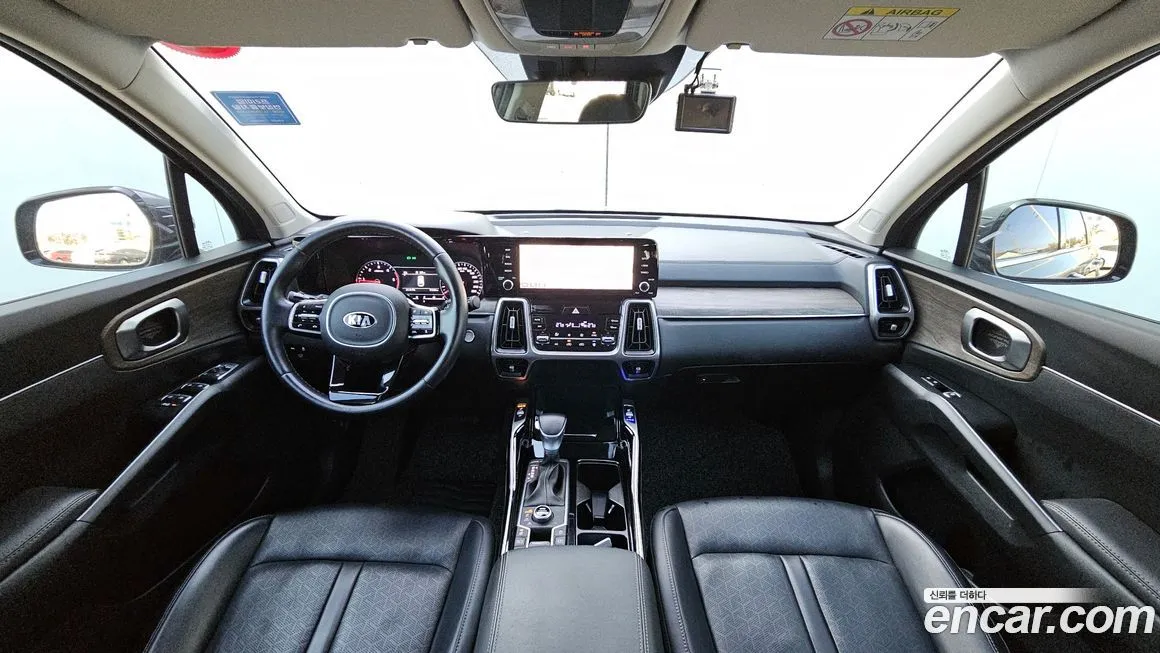Kia Sorento — фото 9