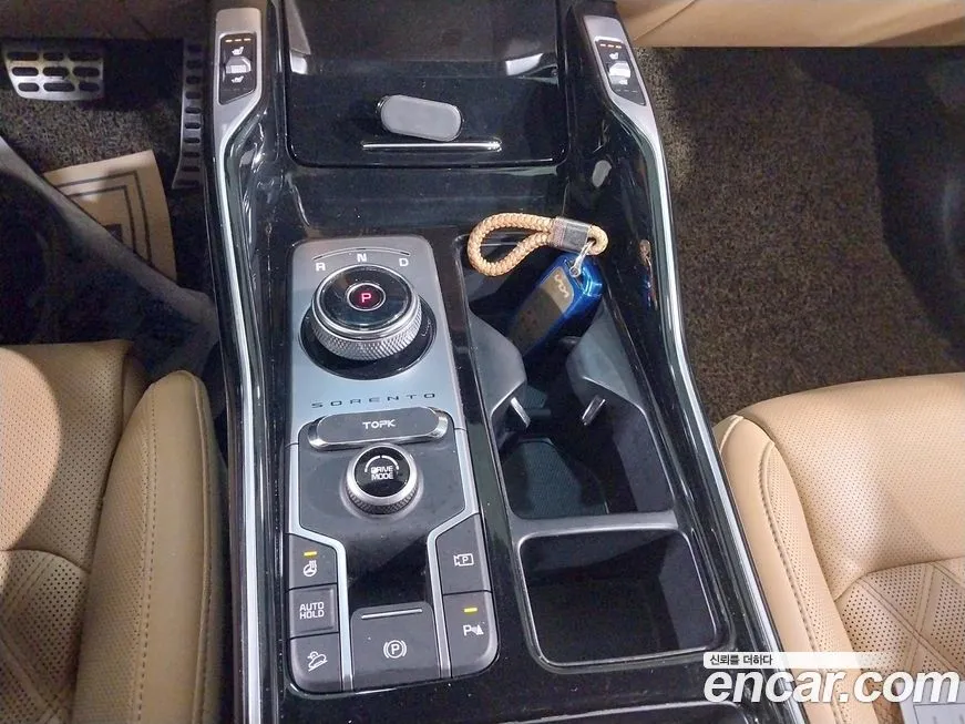Kia Sorento — фото 9