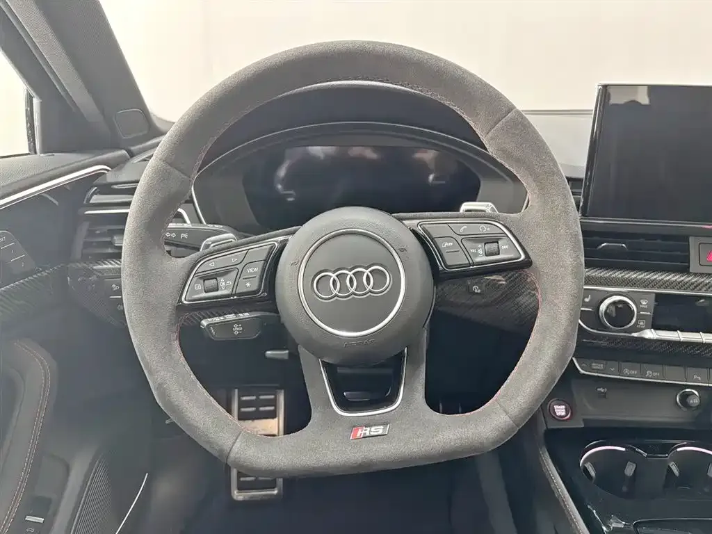 Audi RS 4 — фото 5