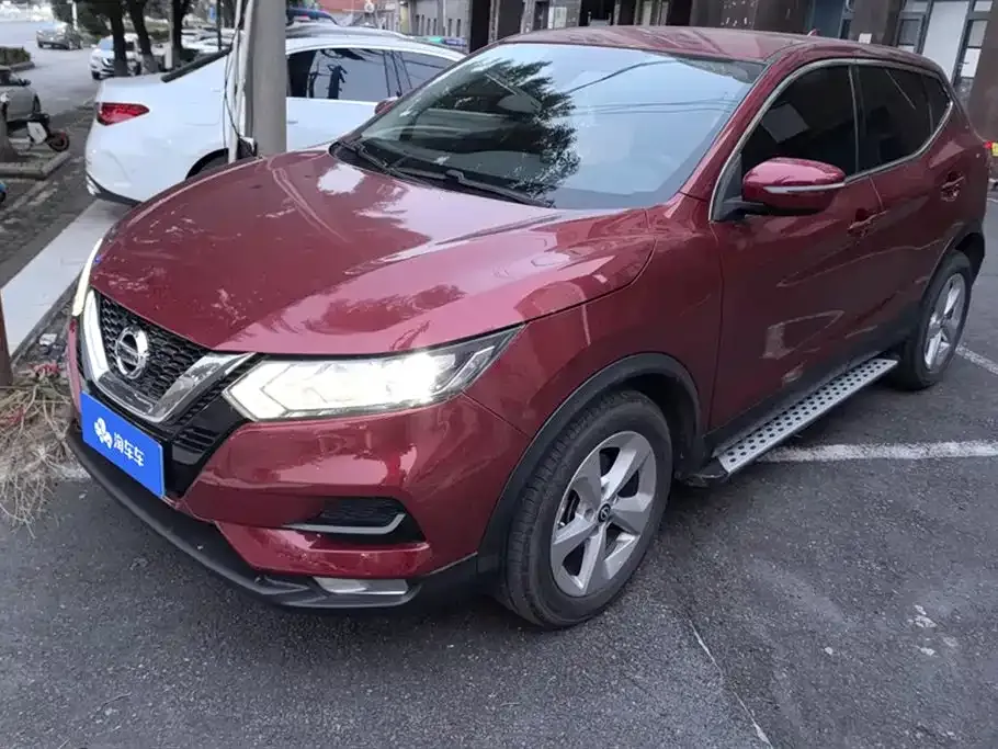Nissan Qashqai — фото 1