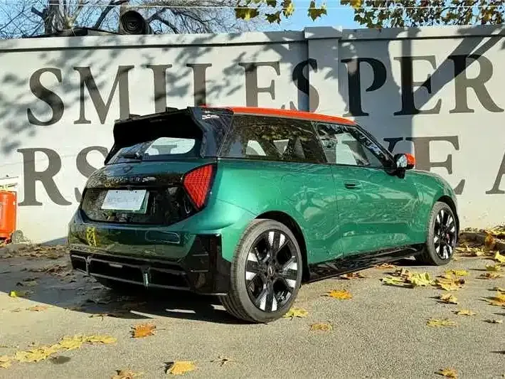 MINI JCW Electric — фото 4