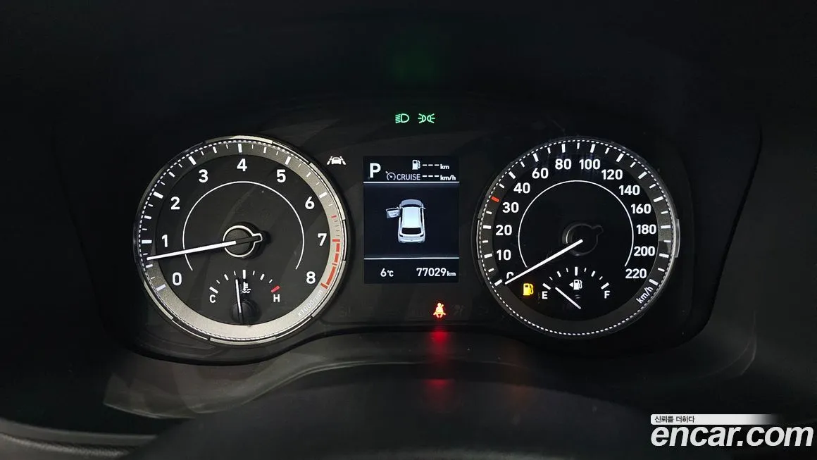 Hyundai Venue — фото 2