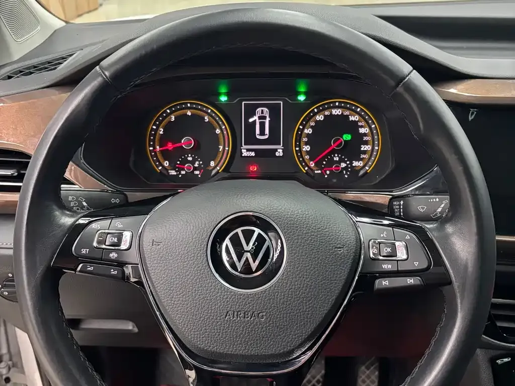Volkswagen Tharu — фото 9