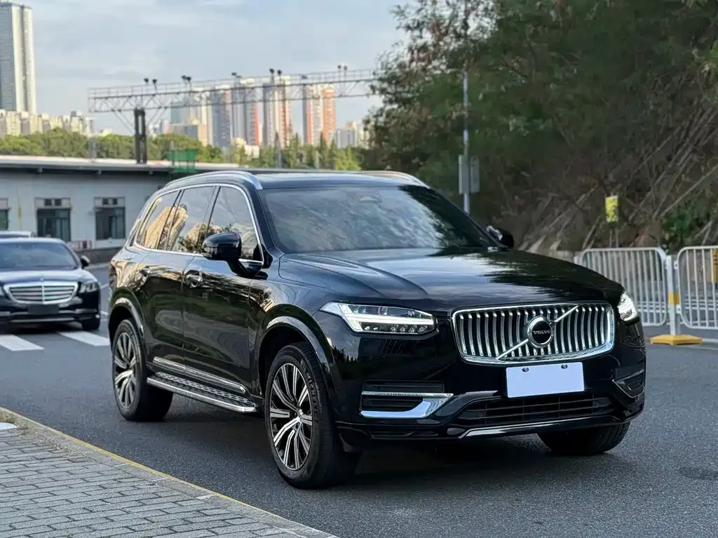 Volvo XC90 — фото 7