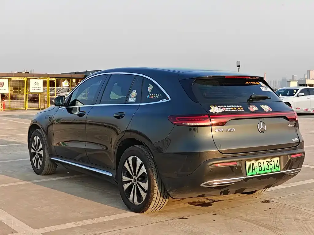 Mercedes-Benz EQC — фото 6
