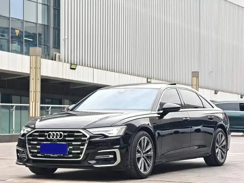 Audi A6L — фото 1